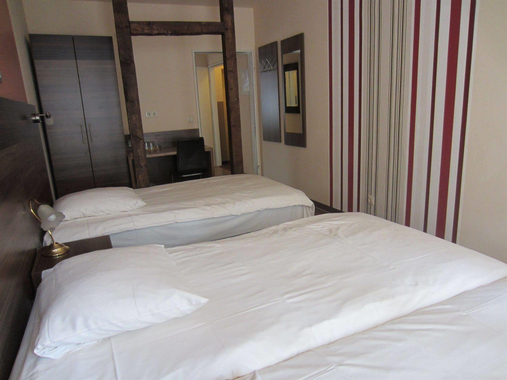 Hotel Altduesseldorf Camera foto