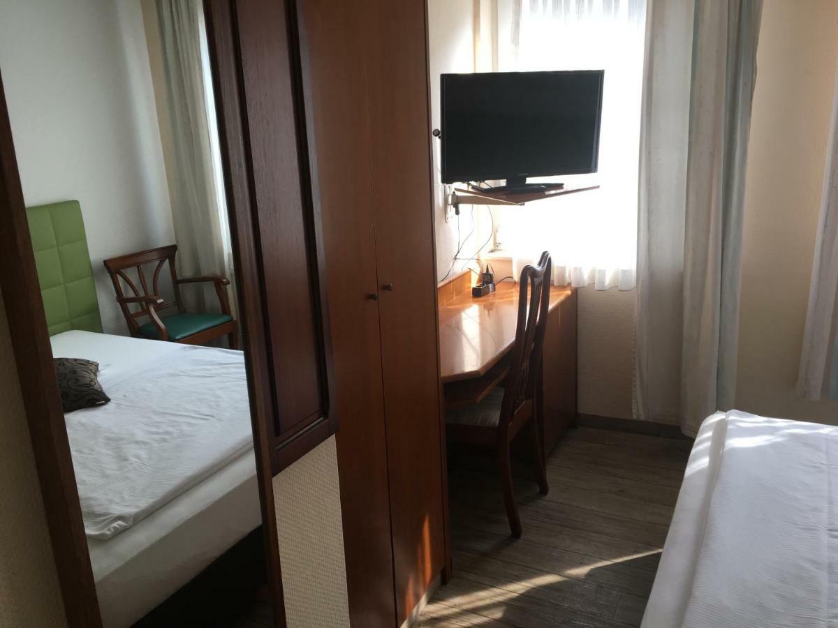 Hotel Altduesseldorf Esterno foto